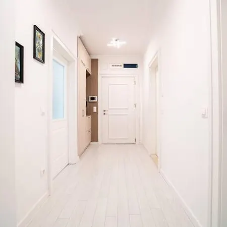Grand Karavel Top Center Lux * Varna