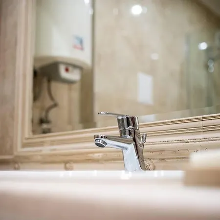 Grand Karavel Top Center Lux Apartment Varna