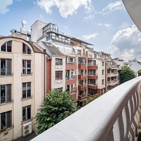 Grand Karavel Top Center Lux Varna